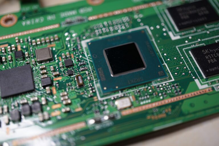 CPU-Vergleich für Simracing – Intel vs. AMD im Jahr 2025