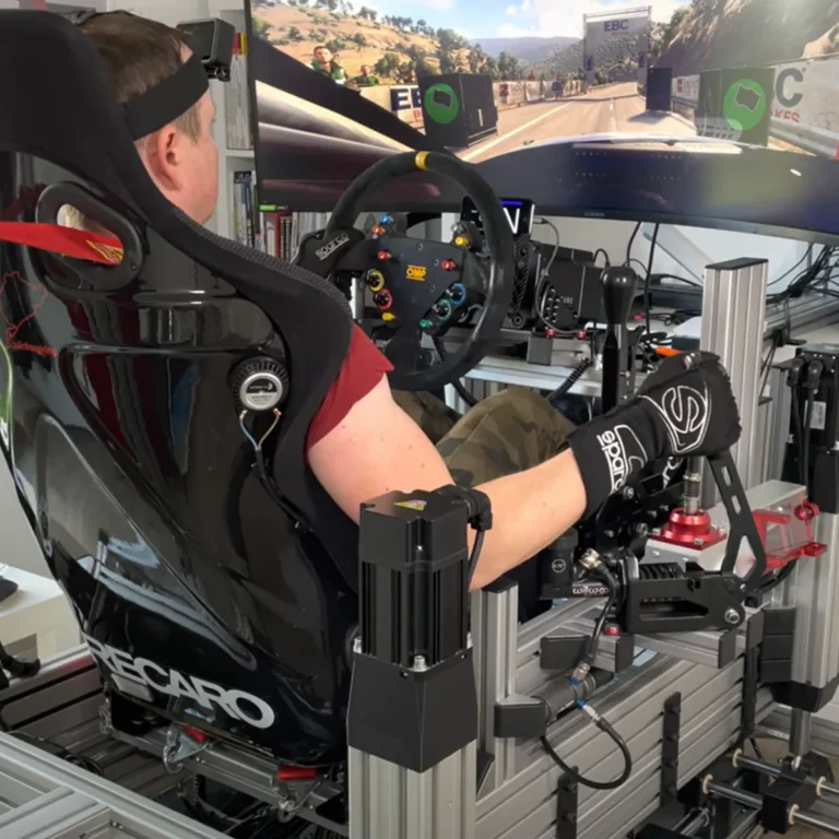 Testbericht: ASUS ROG Swift PG32UCDM – 4K OLED Monitor fürs SimRacing