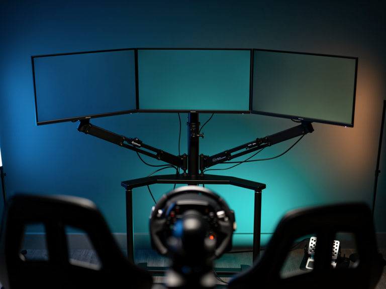 Next Level Racing Monitor Stand stabiler Halter für flexibles Triple-Monitor-Setup im Simracing